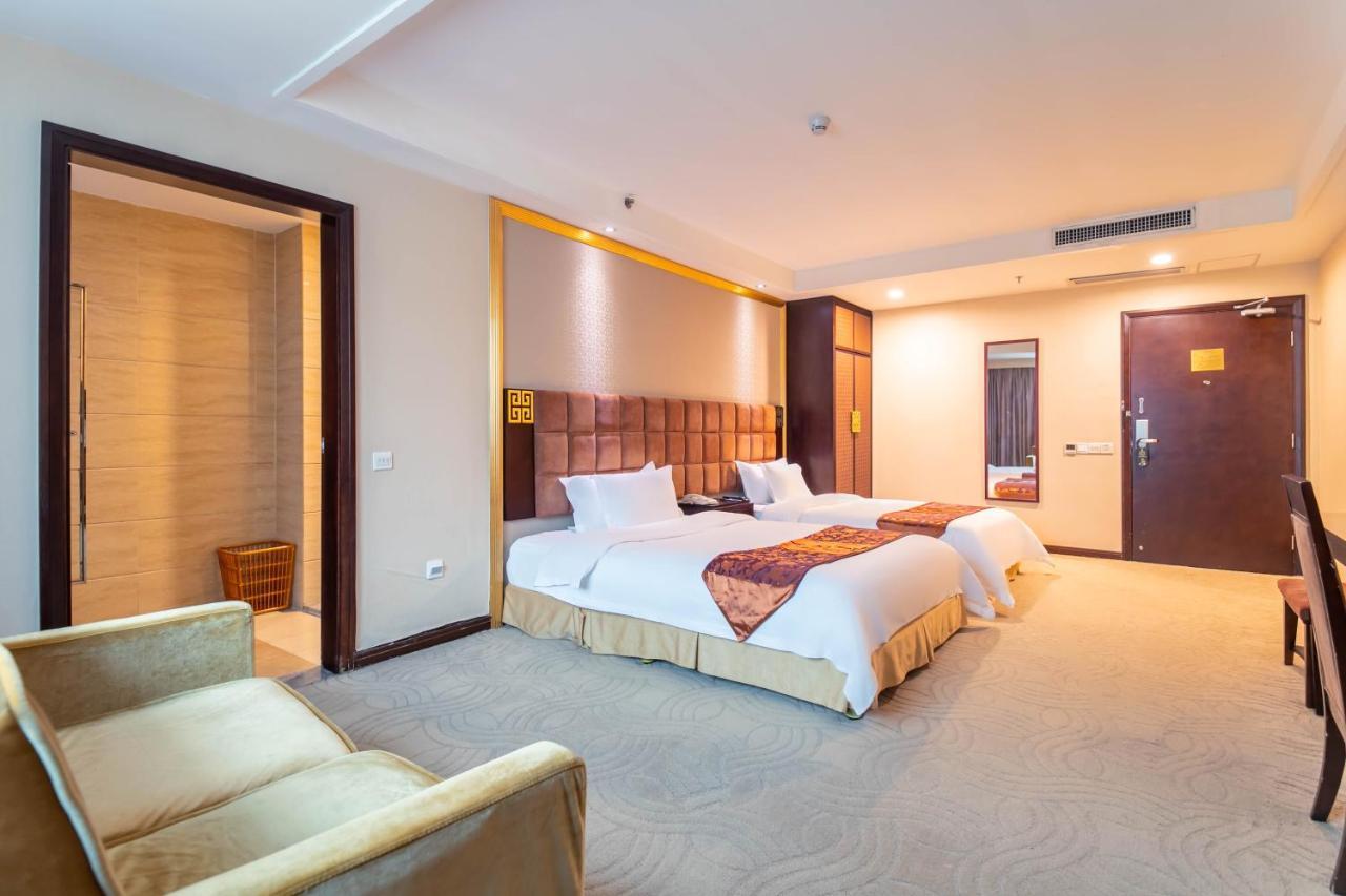 Fortune Hotel Canton Extérieur photo