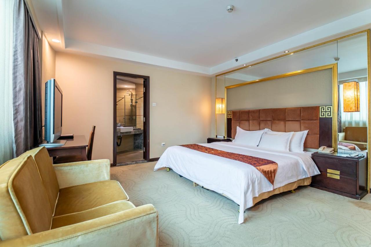 Fortune Hotel Canton Extérieur photo