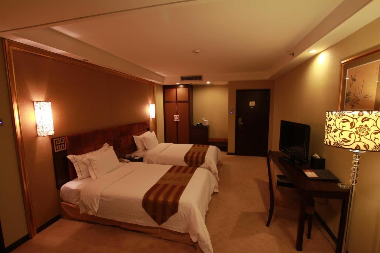 Fortune Hotel Canton Extérieur photo