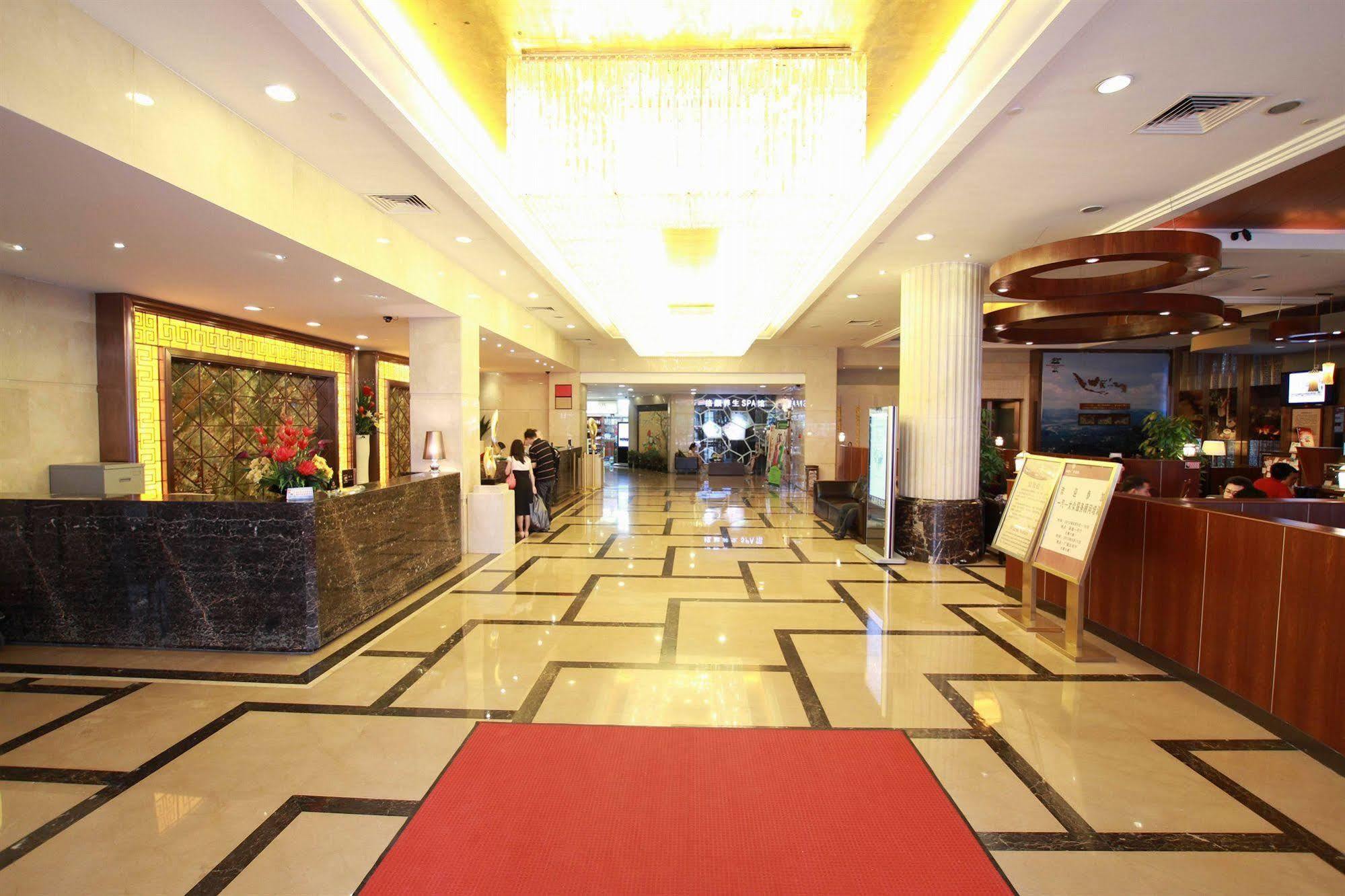 Fortune Hotel Canton Extérieur photo