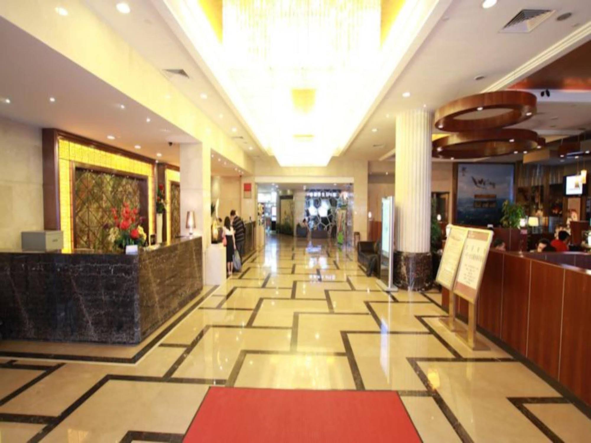Fortune Hotel Canton Extérieur photo